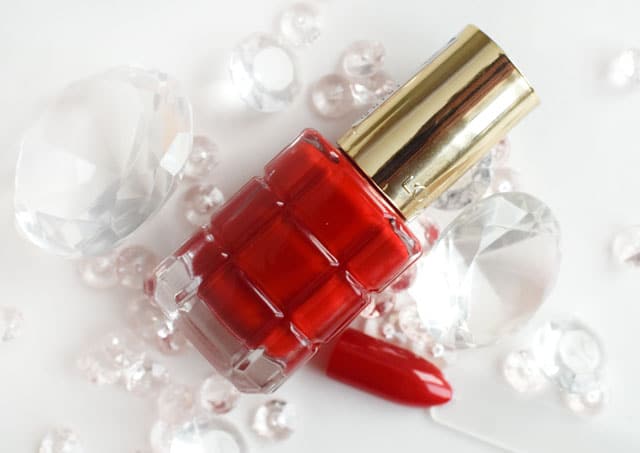 L'Oréal Color Riche Le Vernis Öl-Nagellack 550 Rouge Sauvage