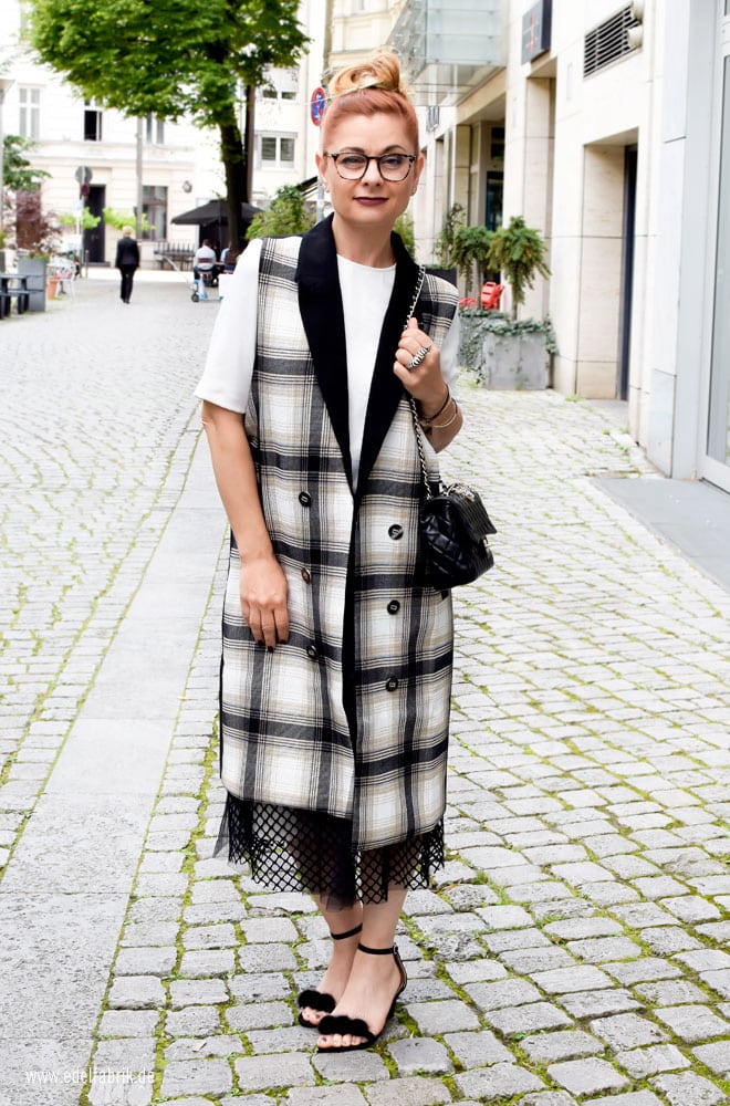 Chanel Timeless Classic, Tüllrock in schwarz für Frauen über 40