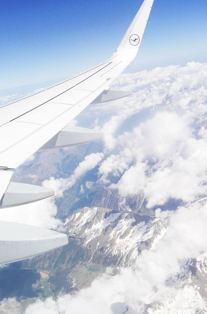 Über den Alpen im Flugzeug