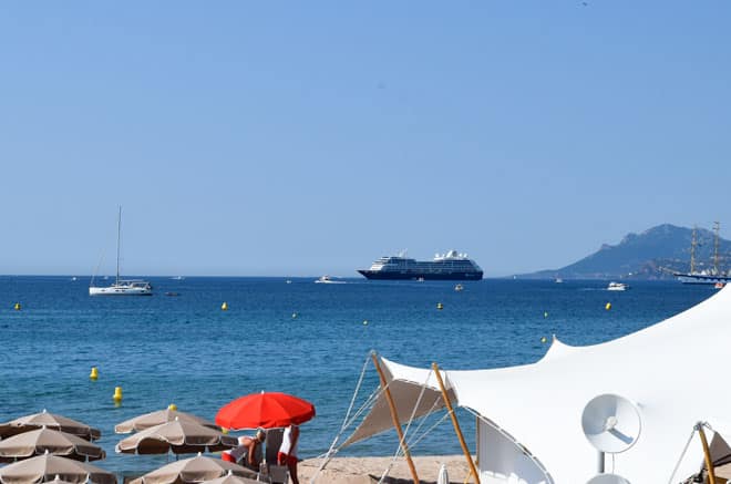 Der Strand von Cannes mit Elvital Öl Magique