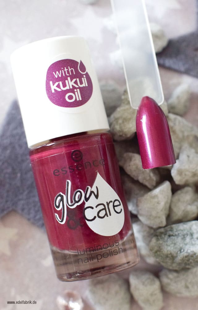 essence glow and care / 06 berry caring, swatch