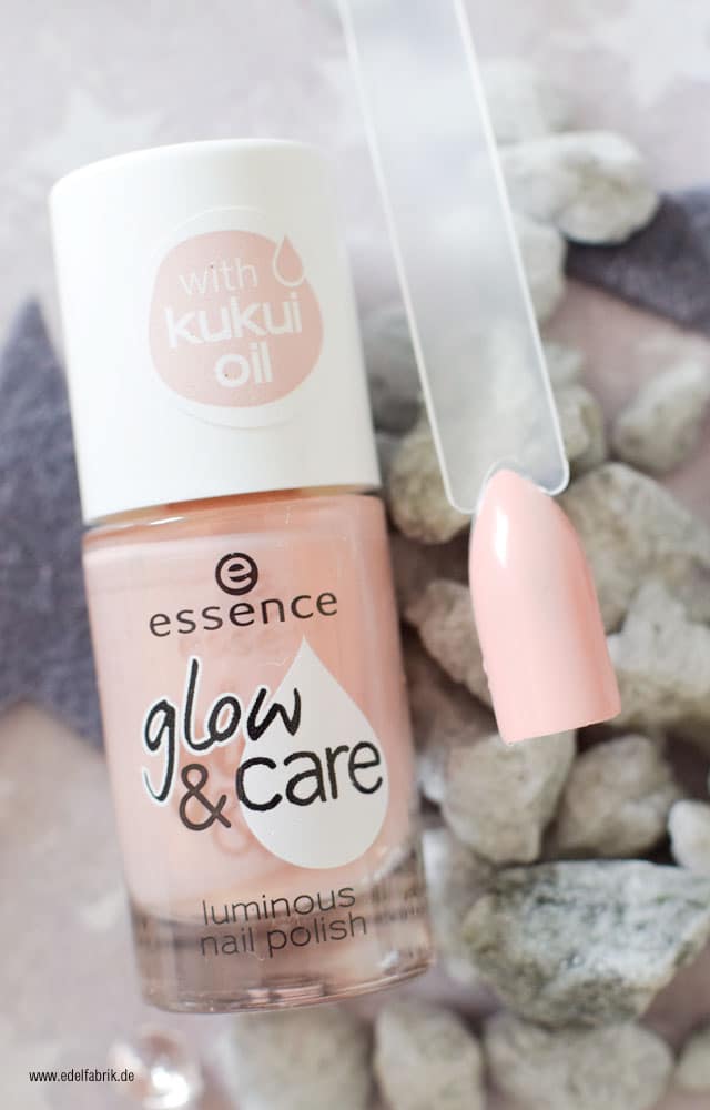  essence glow and care / 02 go for glow, swatch